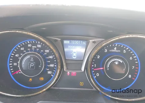 2015 Hyundai Genesis 3.8 Base из США, поврежденный, VIN KMHHU6KJ3FU124311